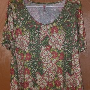 Lularoe Large Perfect Tee